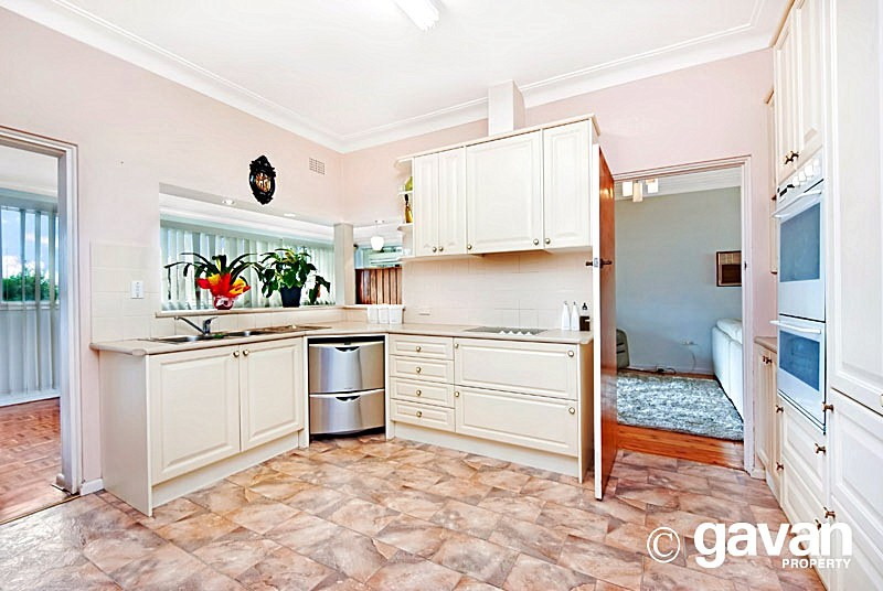 Photo #3: 3 Marie Dodd Crescent, Blakehurst - Sold by Gavan Property