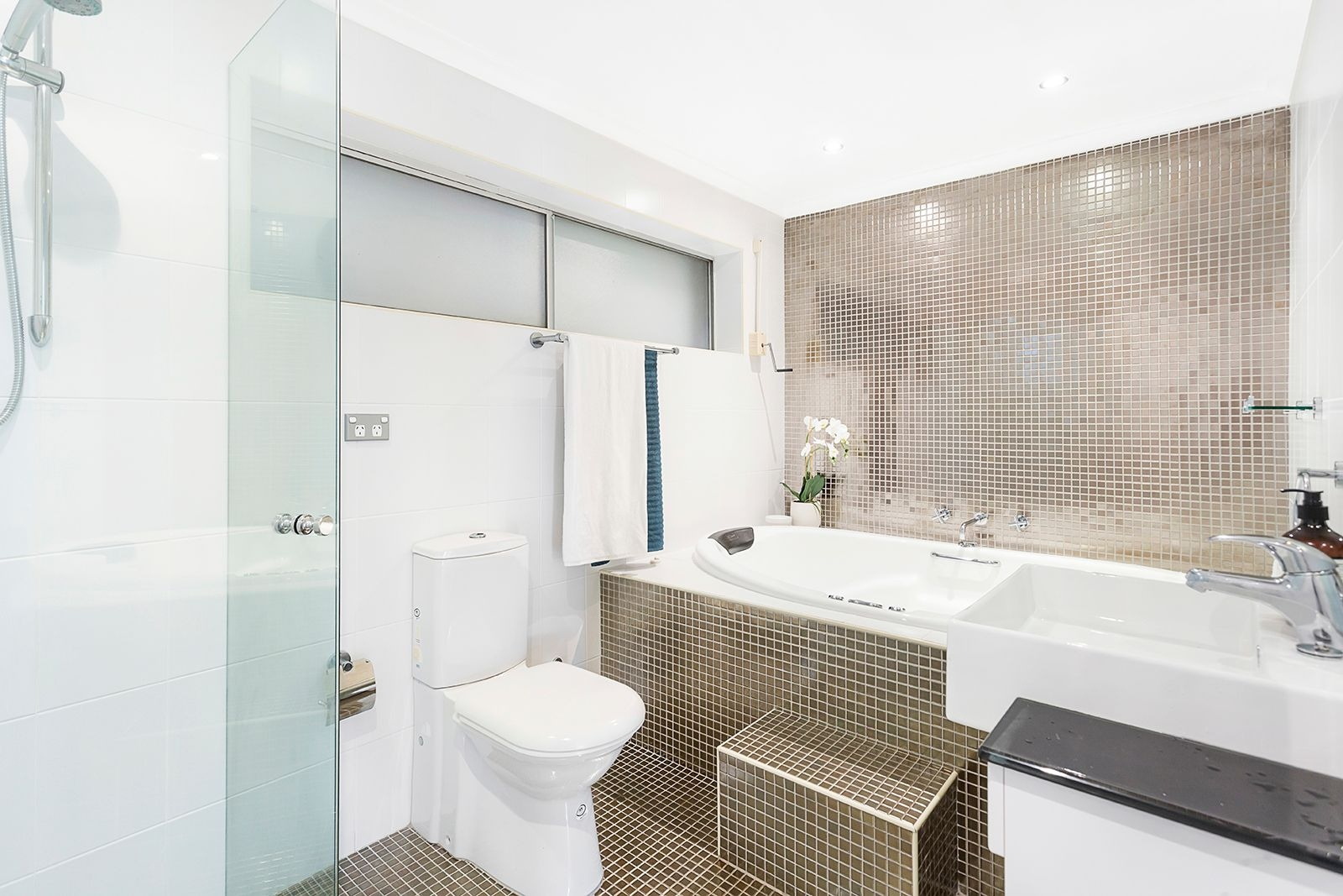 Oatley Sold by Gavan Property - image 1