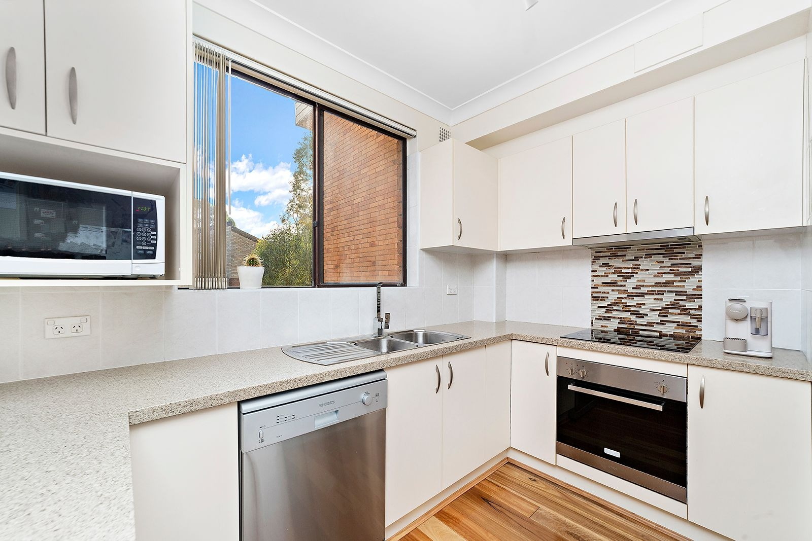 6/20-24 Martin Place, Mortdale Sold by Gavan Property - image 1