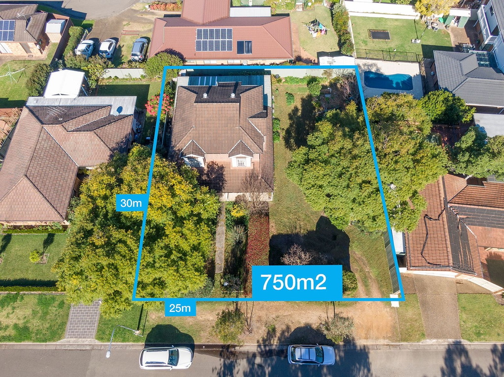 33 Gerald Road, Illawong Sold by Gavan Property