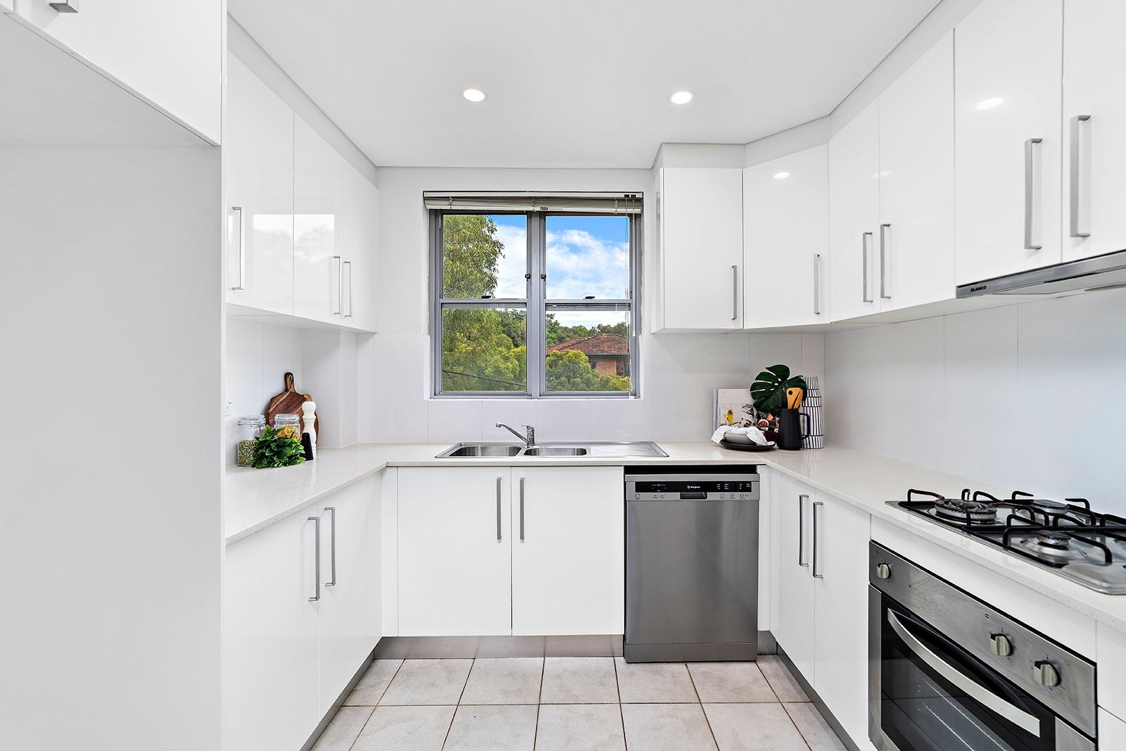 4/55 Macquarie Place, Mortdale Sold by Gavan Property - image 1