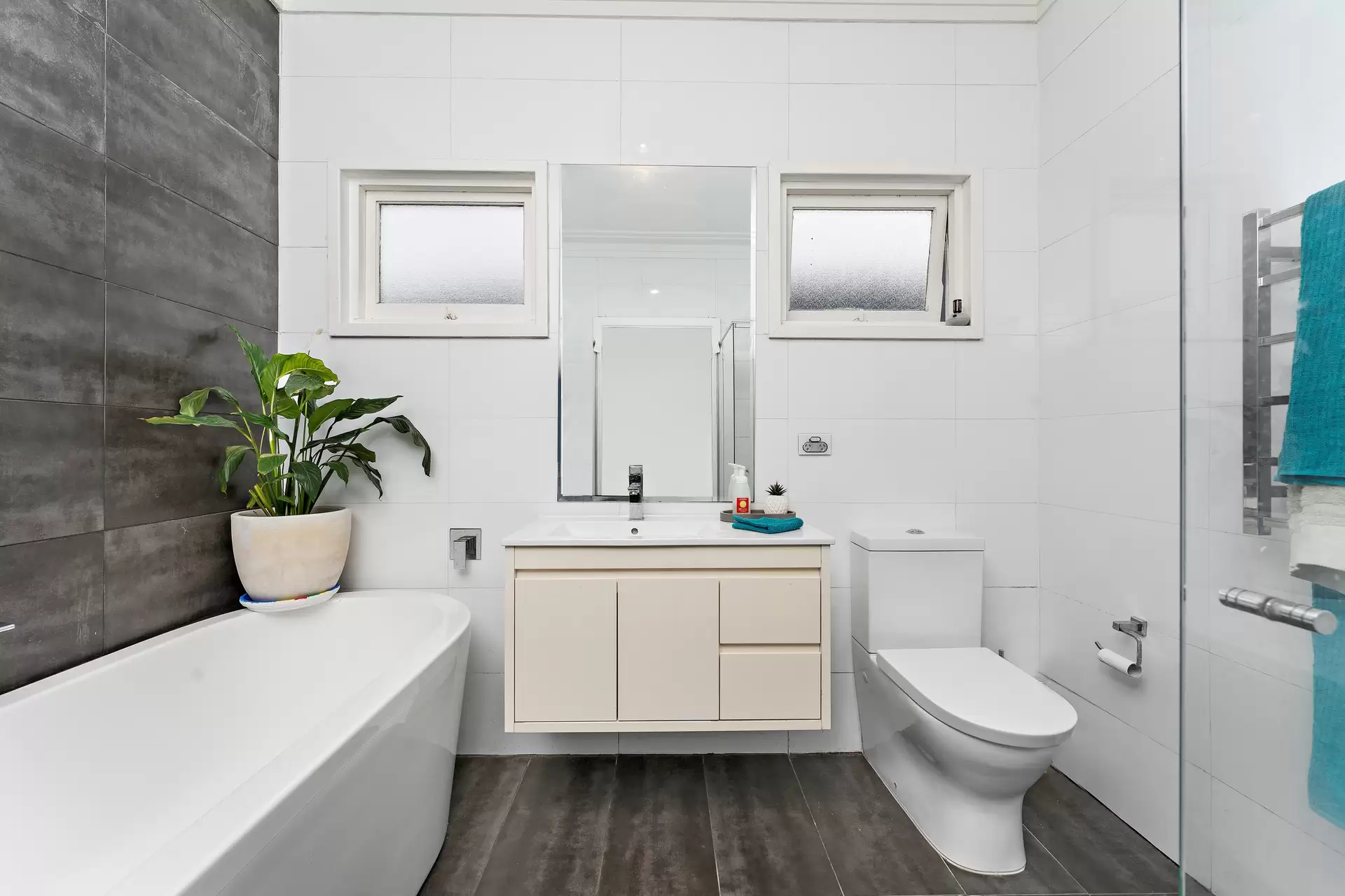 2 Berkeley Street, Peakhurst Heights Sold by Gavan Property - image 1