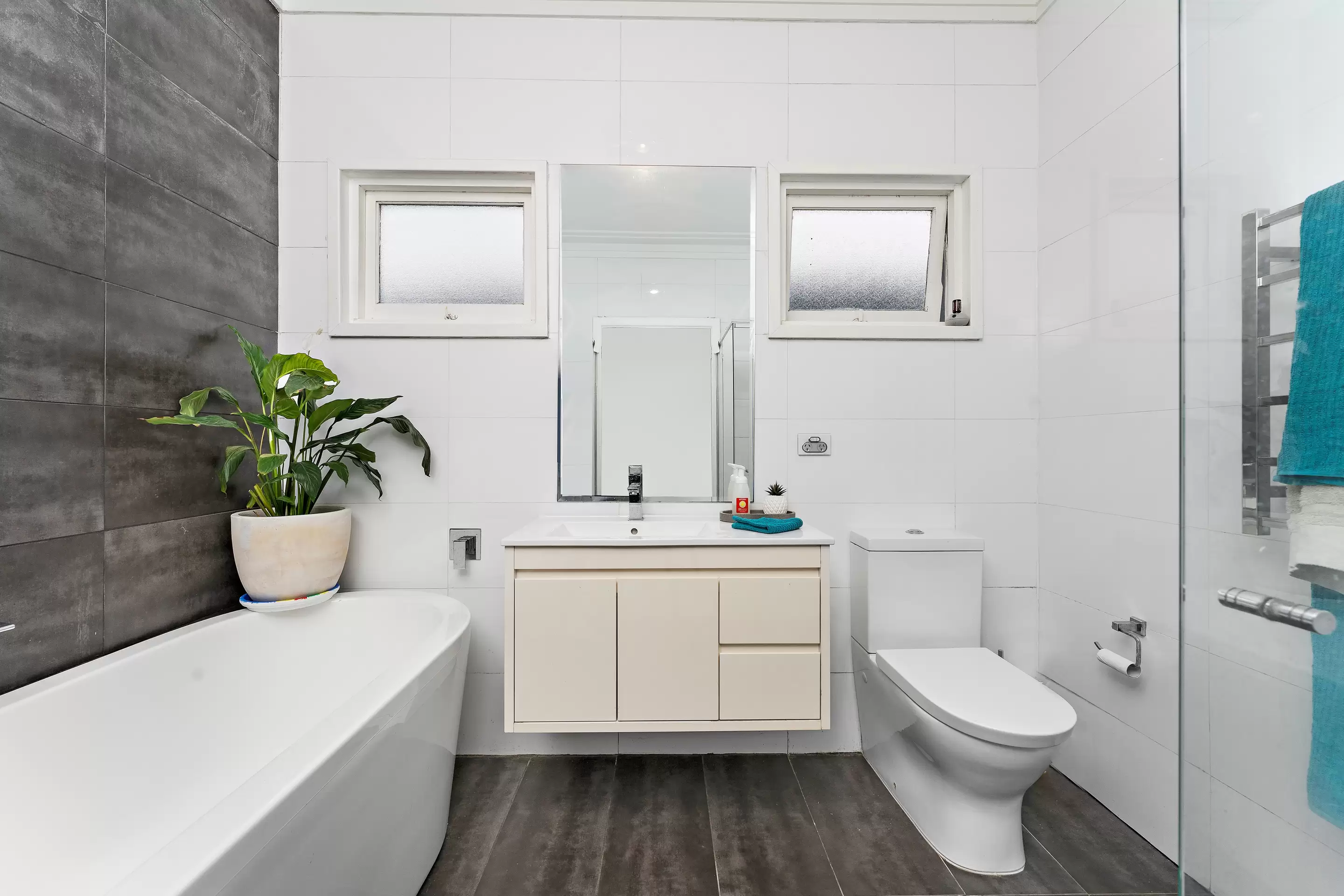 Photo #6: 2 Berkeley Street, Peakhurst Heights - Sold by Gavan Property