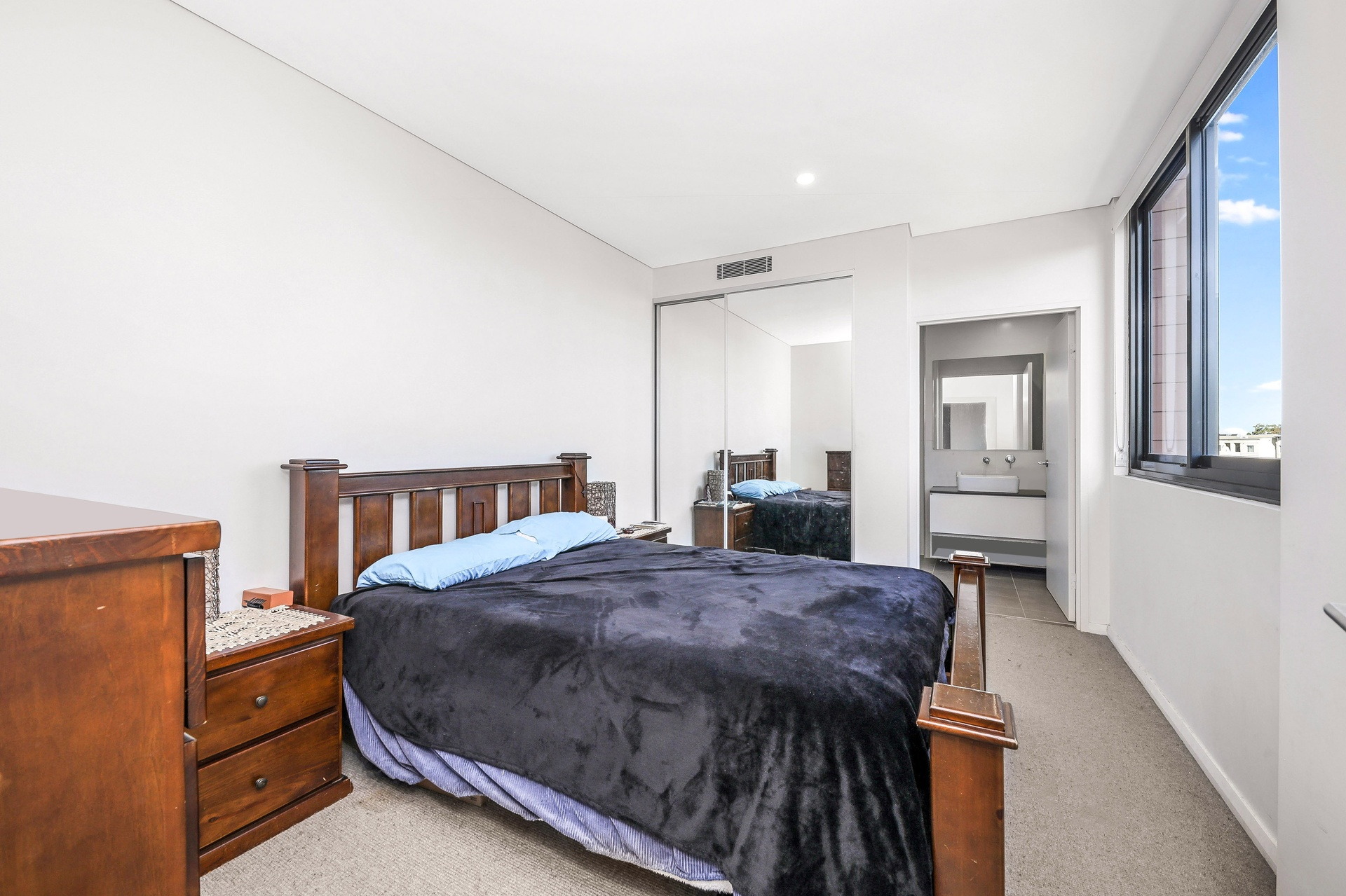 203/9 Derwent Street, South Hurstville Sold by Gavan Property - image 1