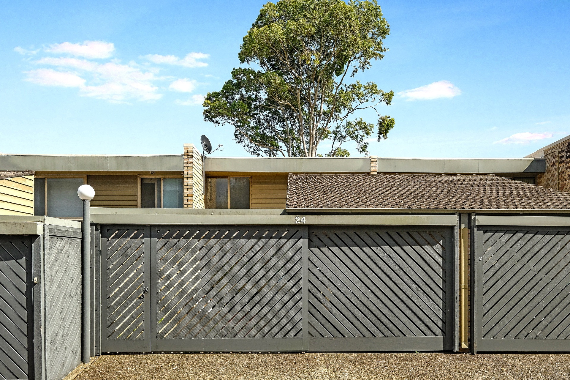 24/1 Koorooma Place, Sylvania Sold by Gavan Property - image 1