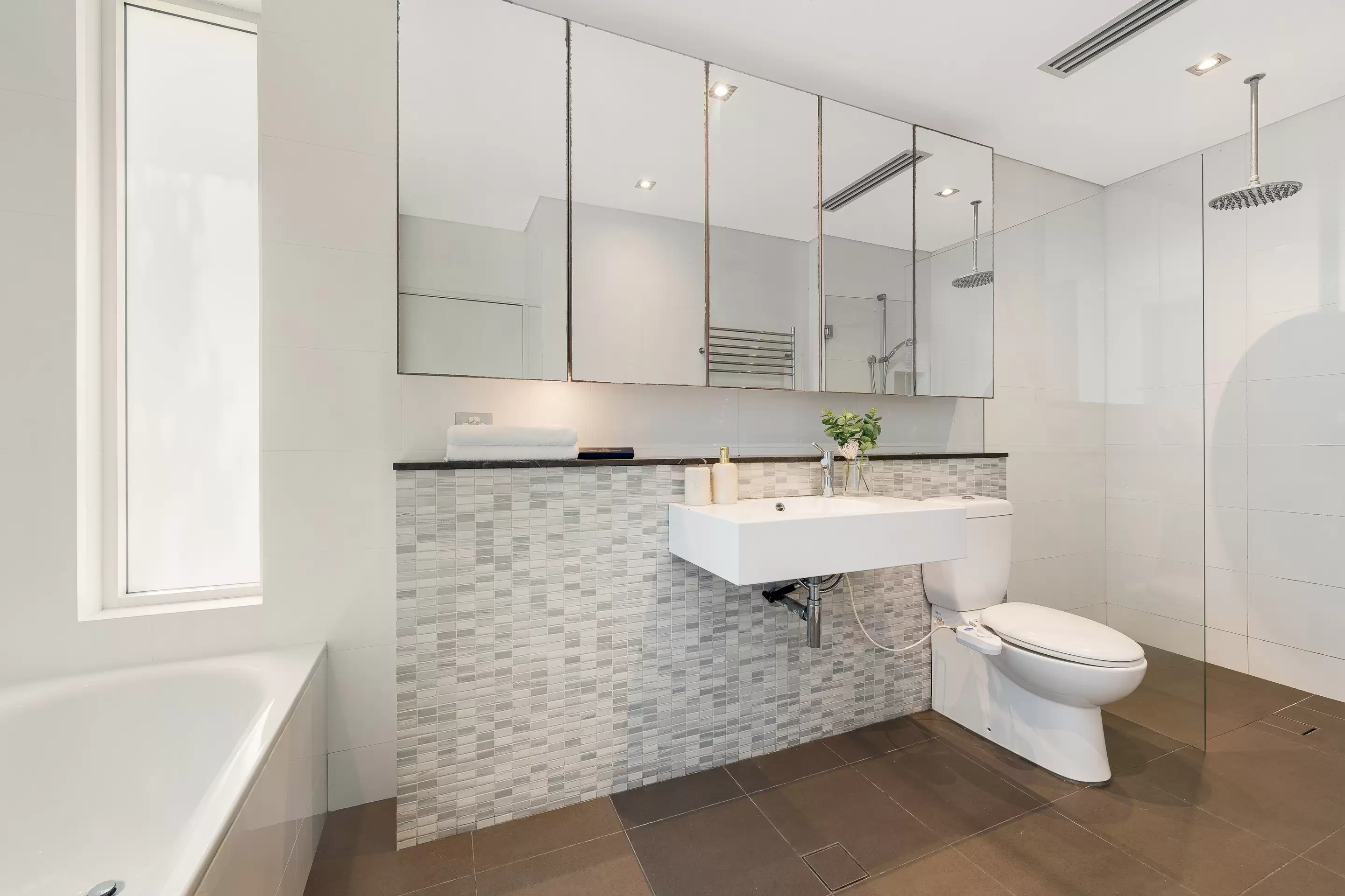 5 Loch Maree Crescent, Connells Point Sold by Gavan Property - image 1