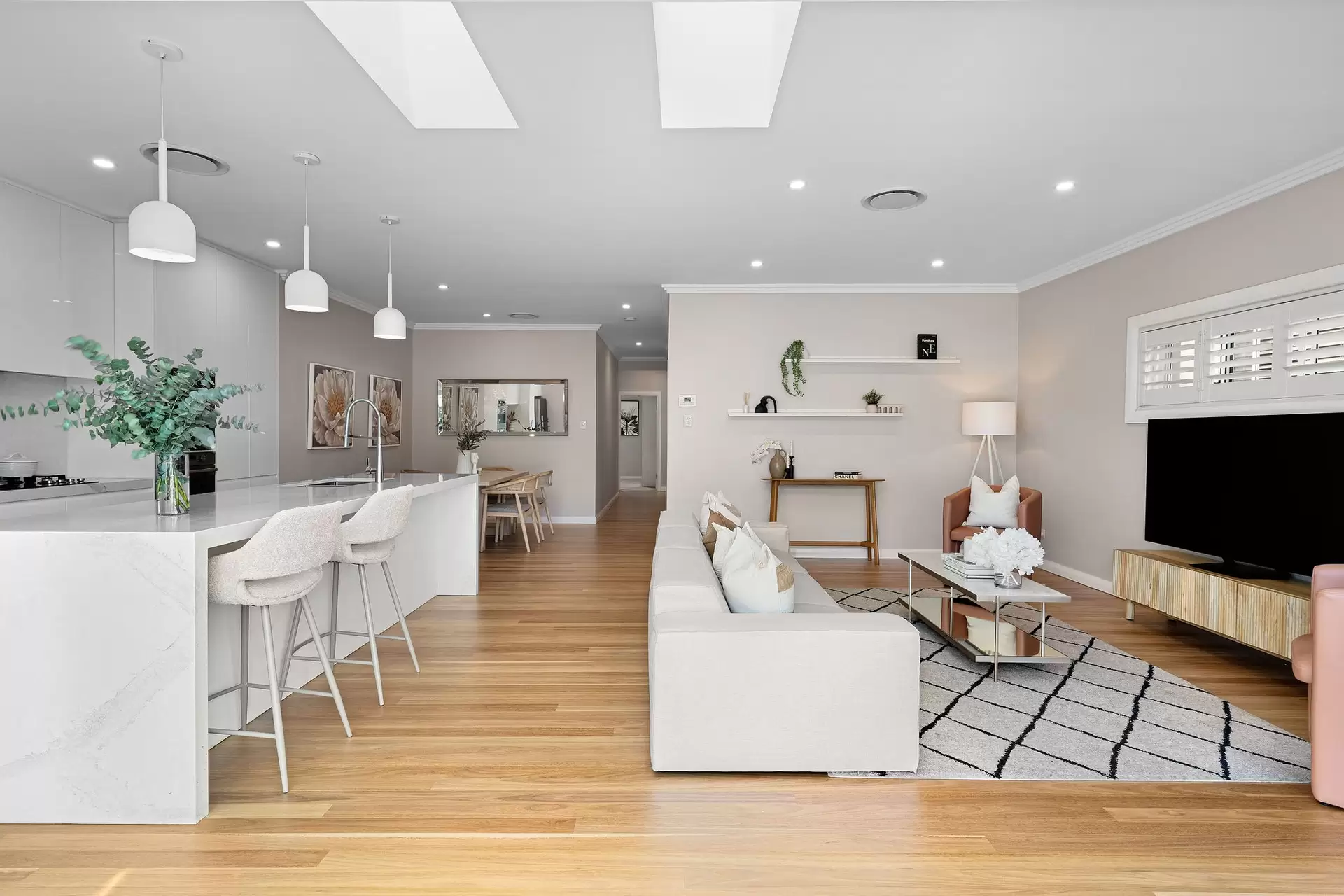 6 Bell Avenue, Kogarah Bay Sold by Gavan Property - image 1