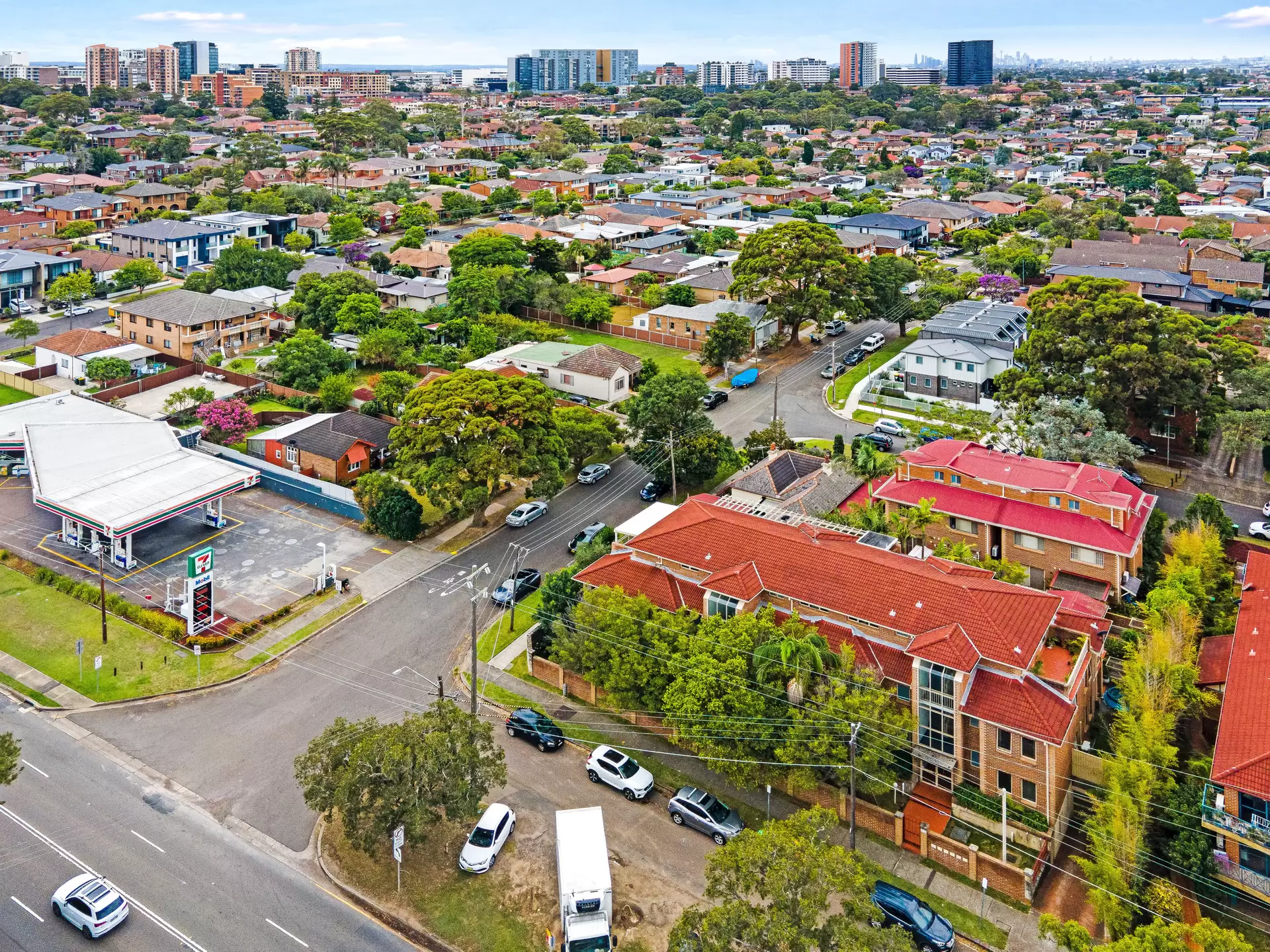 10/824-828 King Georges Road, South Hurstville Auction by Gavan Property - image 1