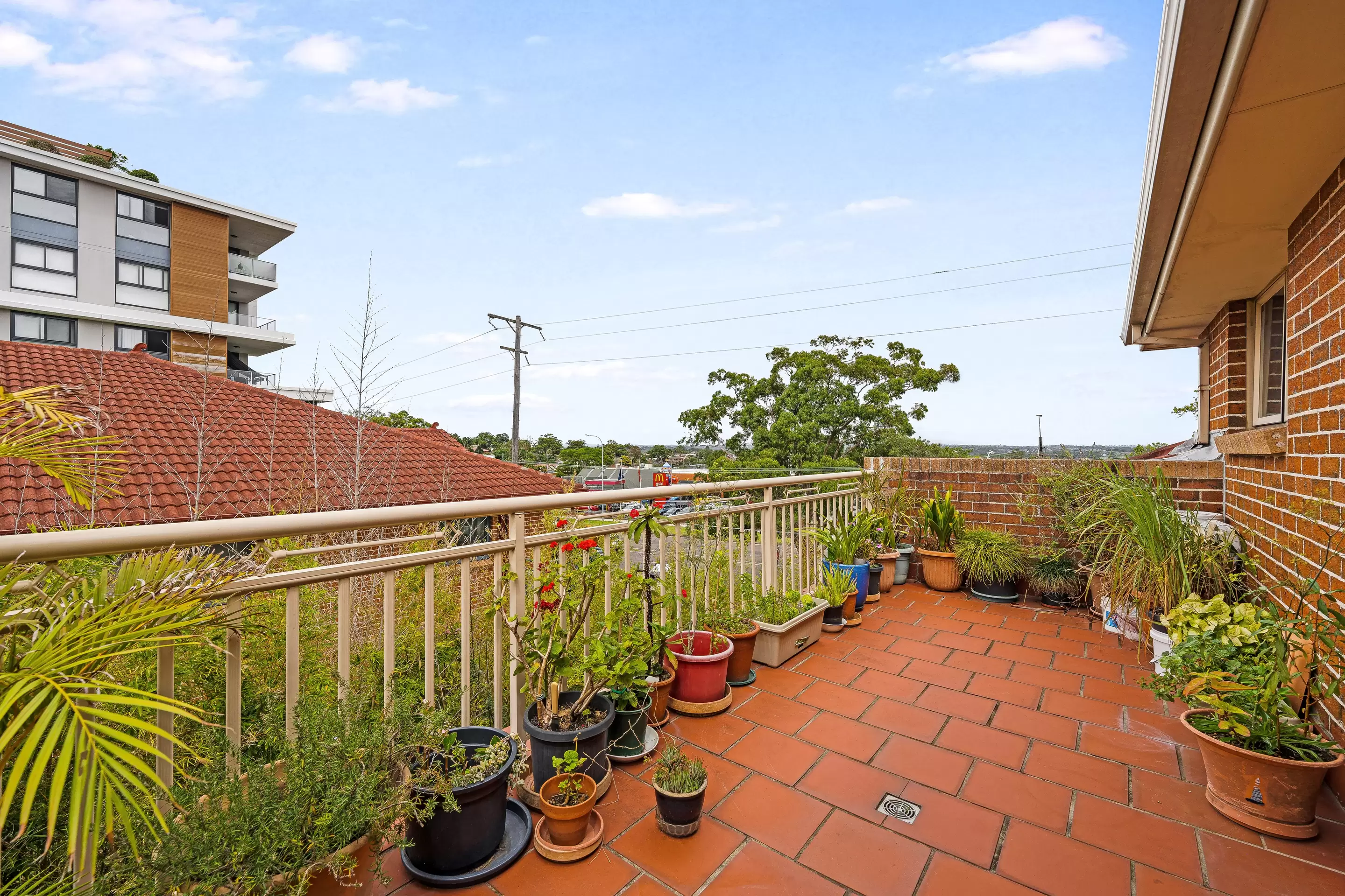 10/824-828 King Georges Road, South Hurstville Auction by Gavan Property - image 1