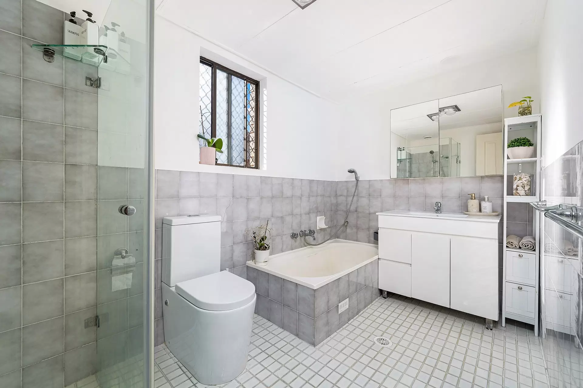 Photo #7: 2/11-15 Ocean Street, Penshurst - Auction by Gavan Property