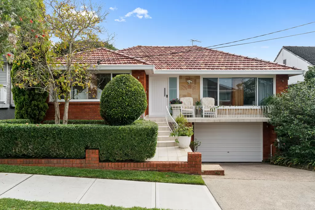 14 Chestnut Drive, Banksia Auction by Gavan Property