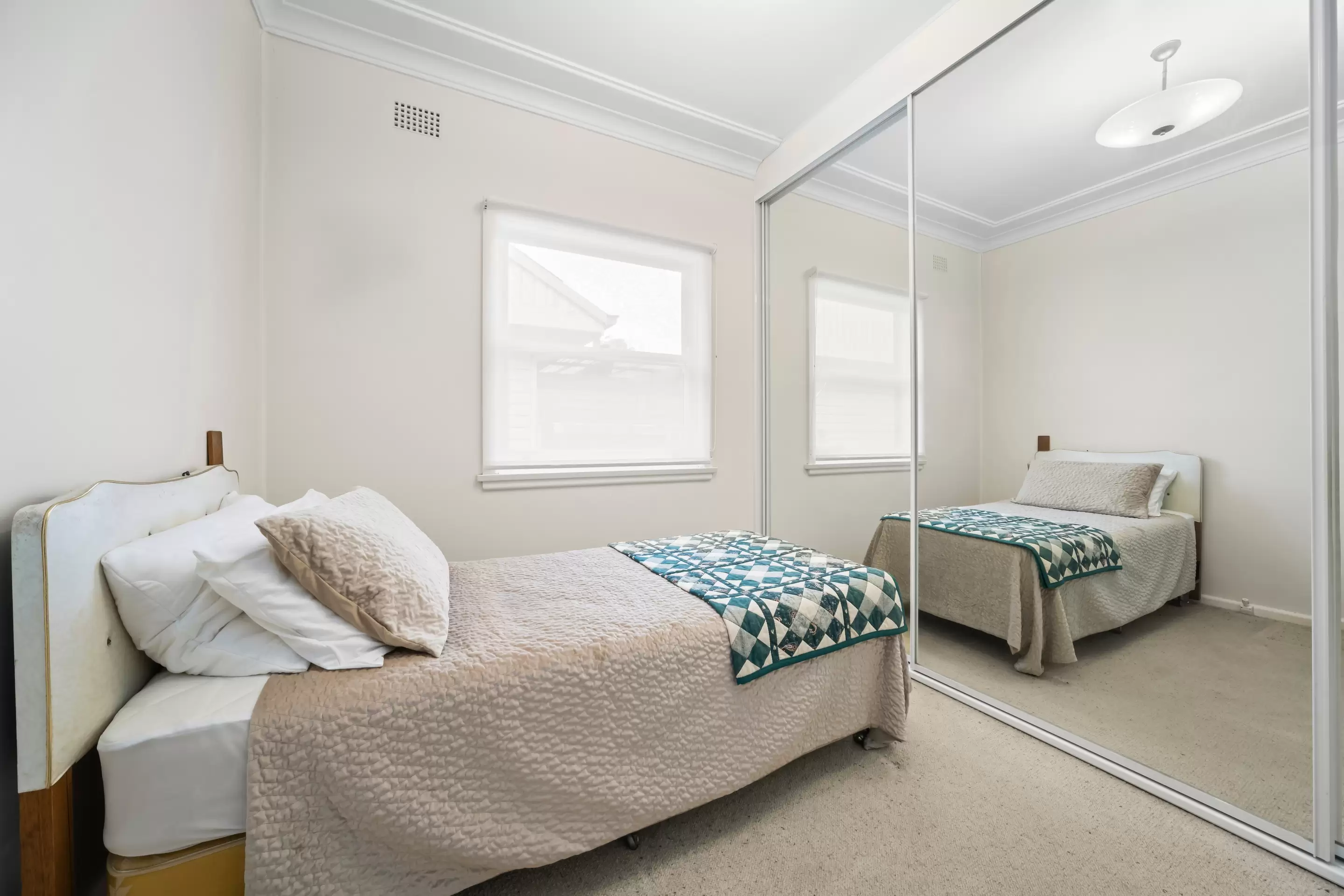 Photo #12: 28 Wolstenholme Avenue, Gymea - Auction by Gavan Property