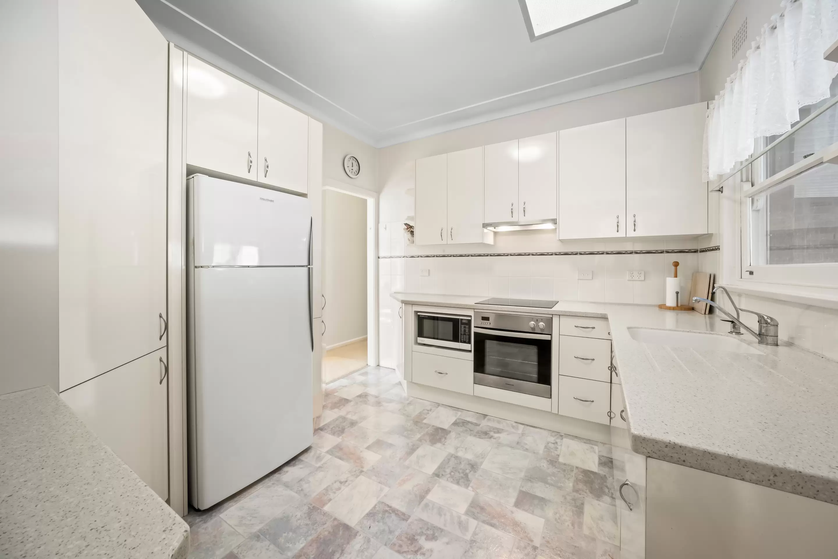Photo #8: 28 Wolstenholme Avenue, Gymea - Auction by Gavan Property