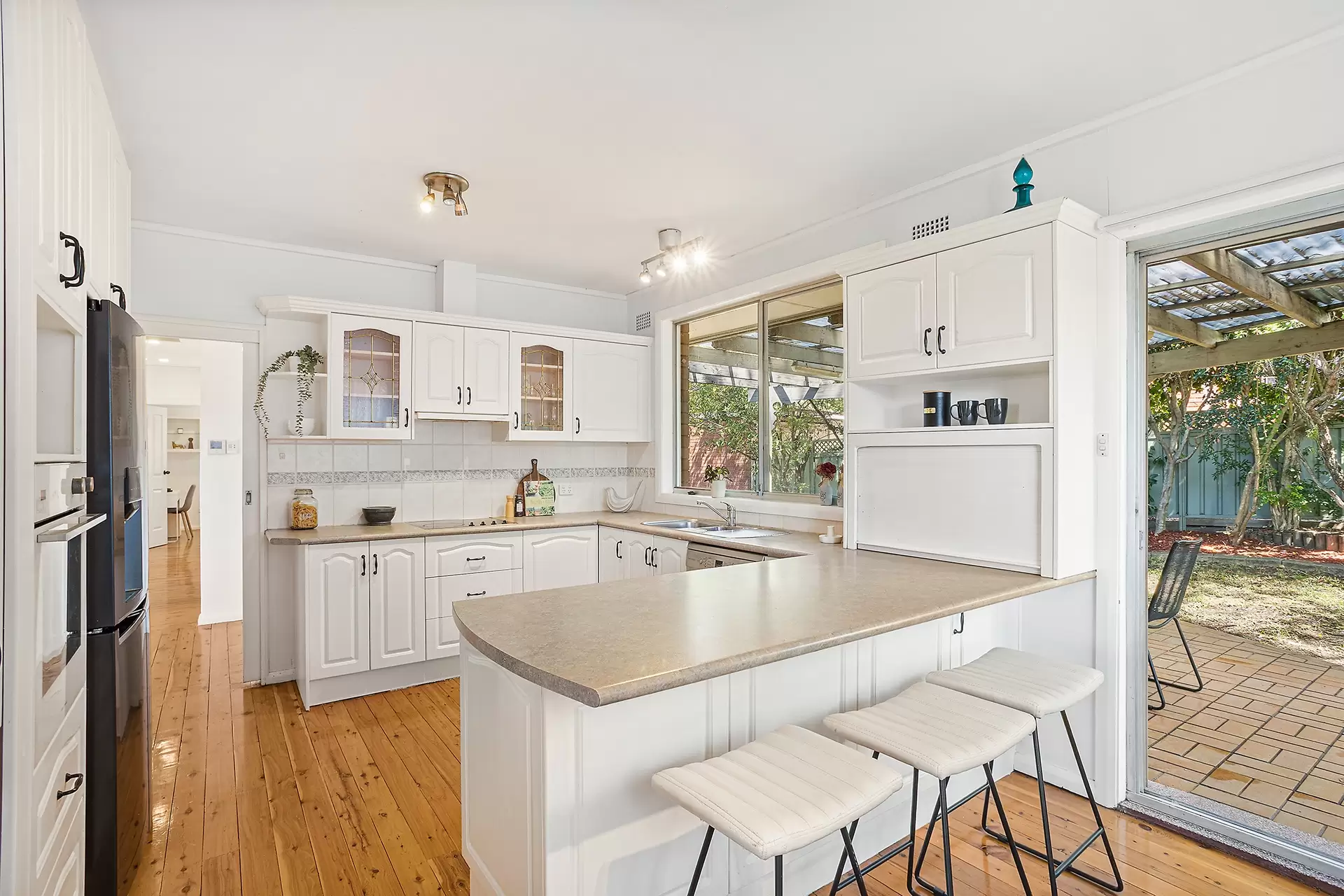 20 Ponderosa Place, Lugarno Sold by Gavan Property - image 1