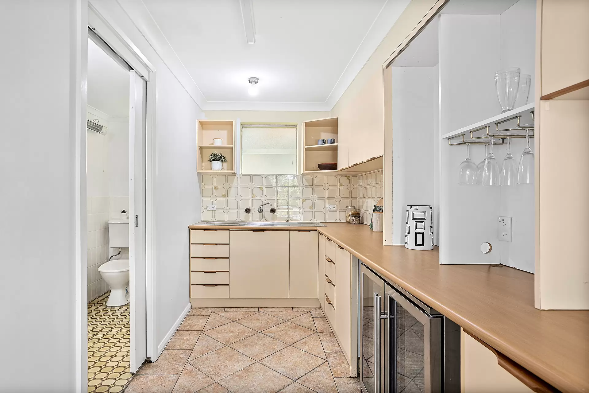 20 Ponderosa Place, Lugarno Sold by Gavan Property - image 1