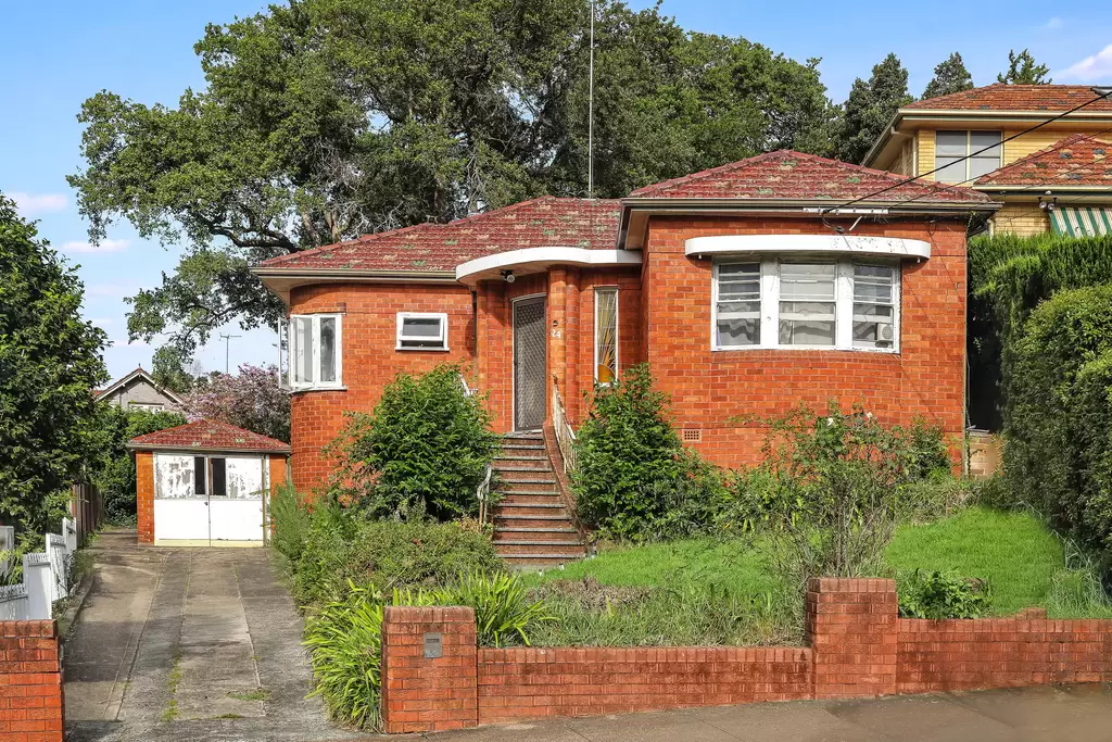 24 Rosebank Crescent, Hurstville Auction by Gavan Property