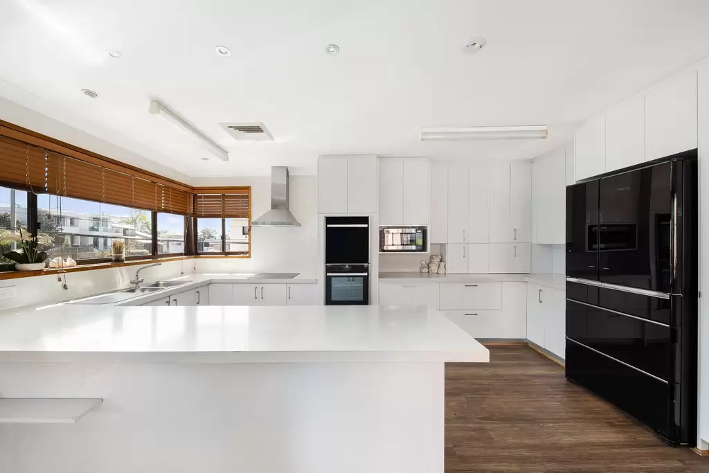 69 Kyle Parade, Kyle Bay For Lease by Gavan Property