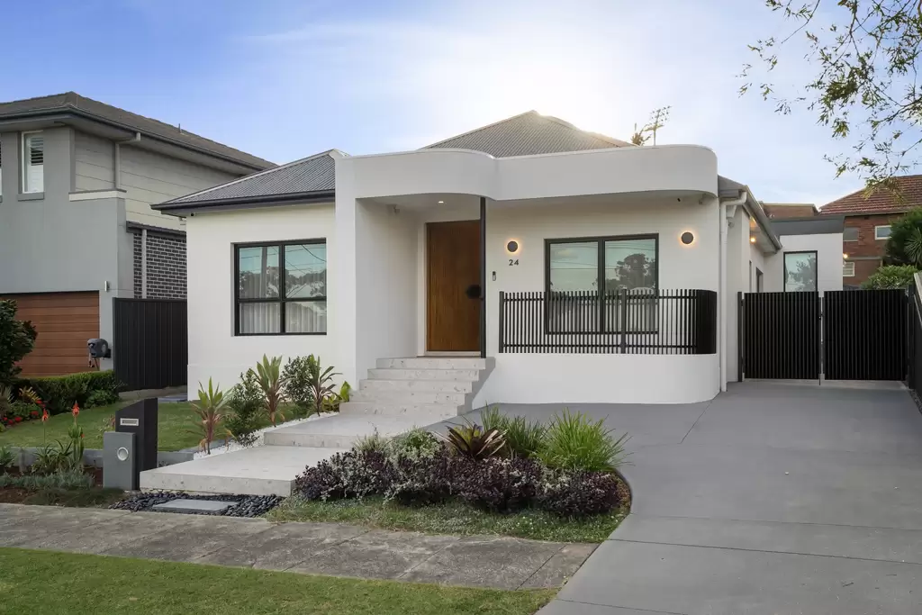 24 Lobb Crescent, Beverley Park Auction by Gavan Property