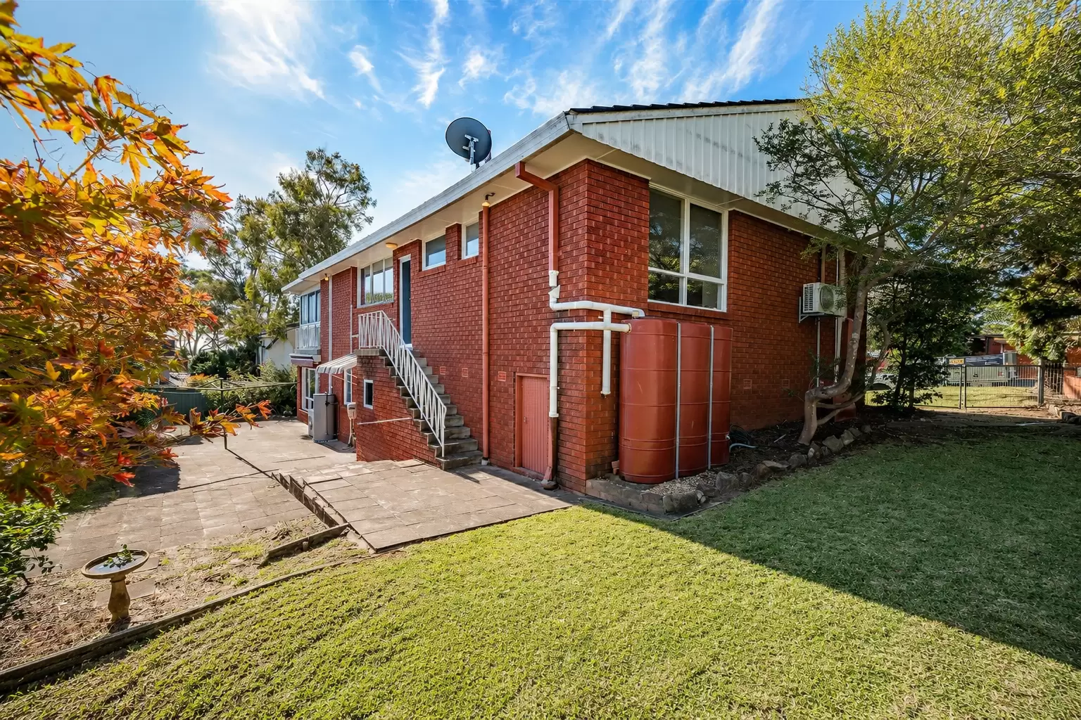 15 Shade Place, Lugarno Auction by Gavan Property - image 1