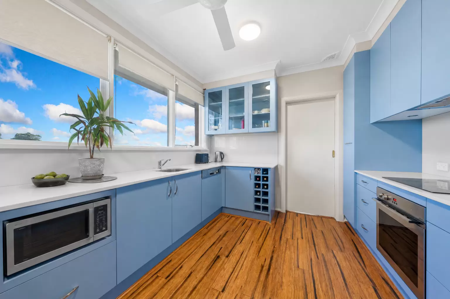 15 Shade Place, Lugarno Auction by Gavan Property - image 1